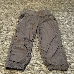 Ivivva Studio Crops size 12